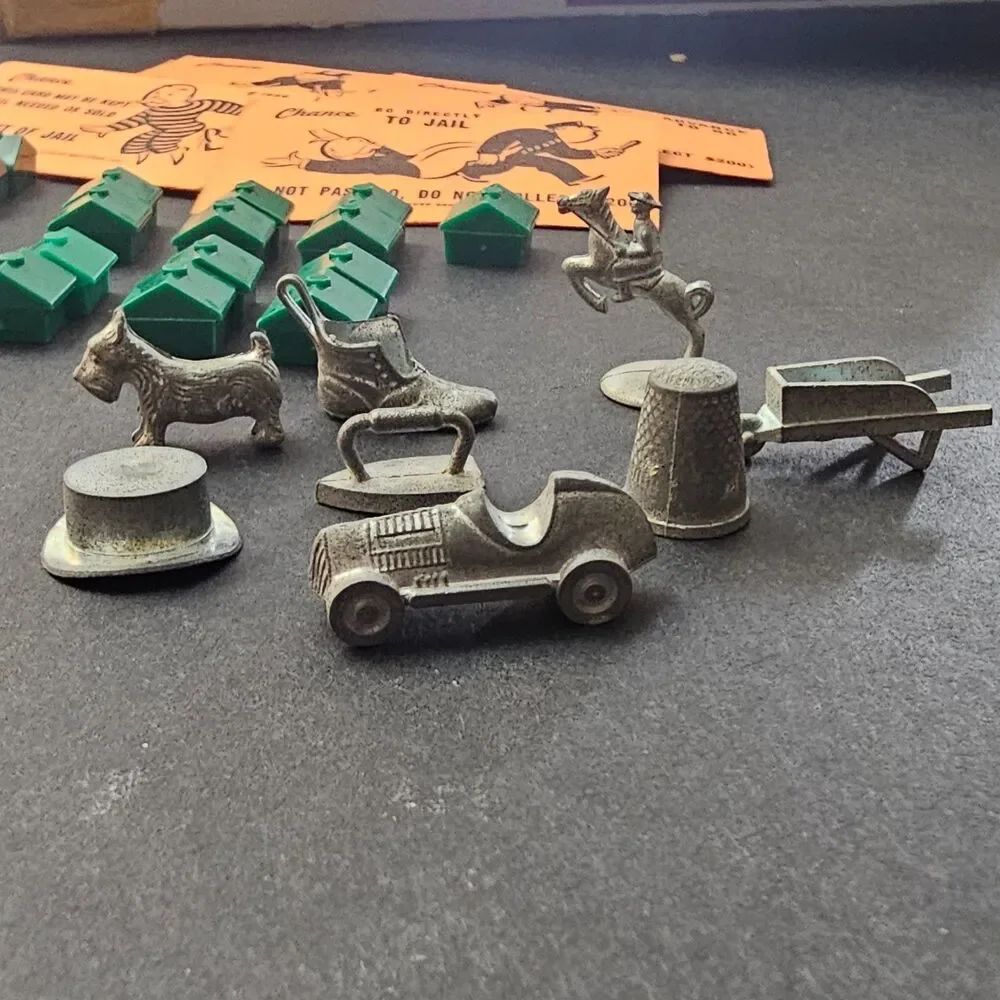 Vtg 1961 Monopoly Parker Brothers Board Game Nearly Complete Metal Pieces